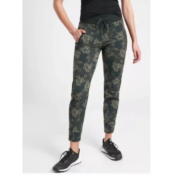 Athleta Trekkie North  Terra Firma Olive Green Floral Printed Jogger Sz 10 - Picture 1 of 9